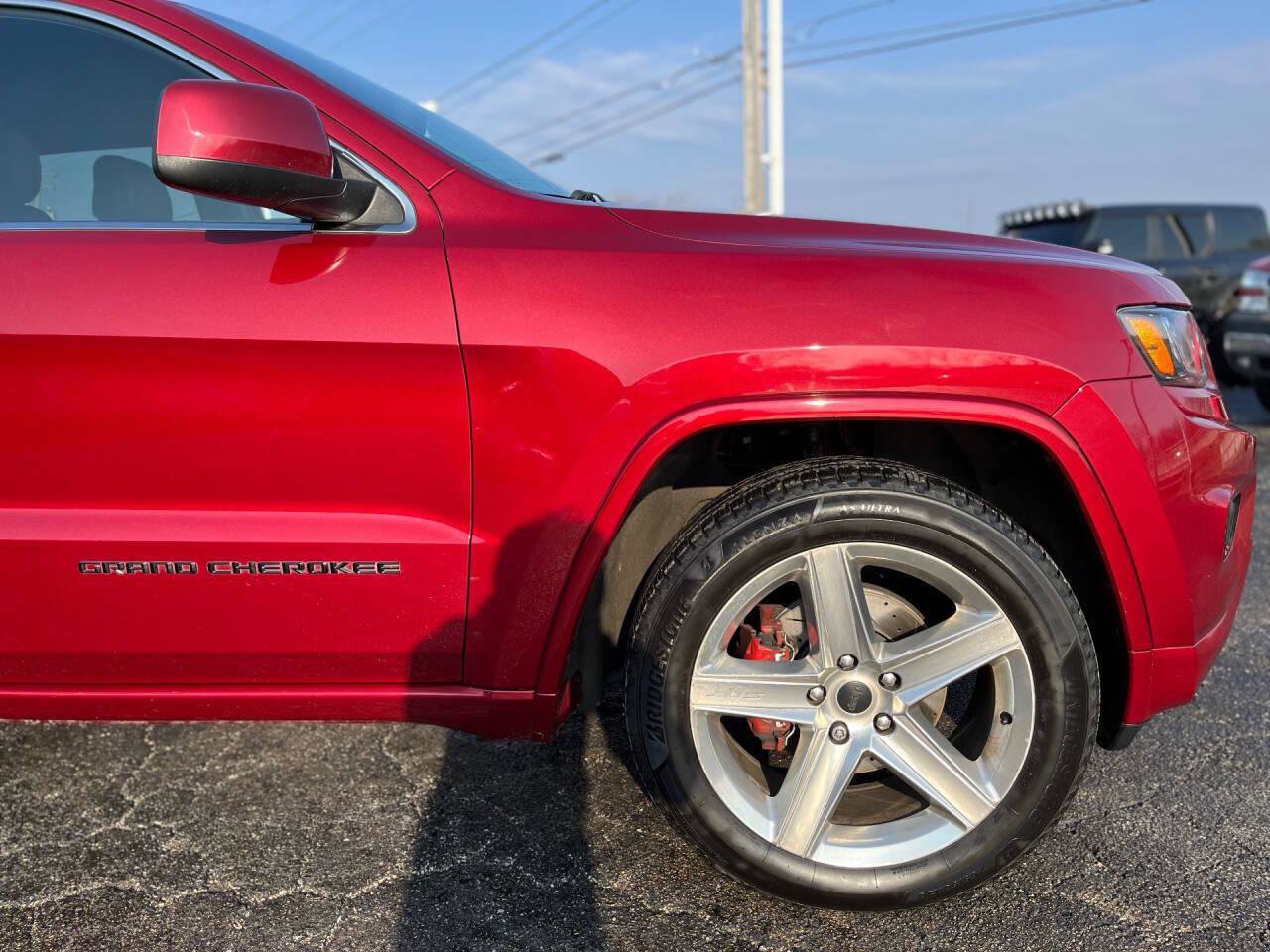 Used 2014 Jeep Grand Cherokee Altitude AWD/4WD image 16