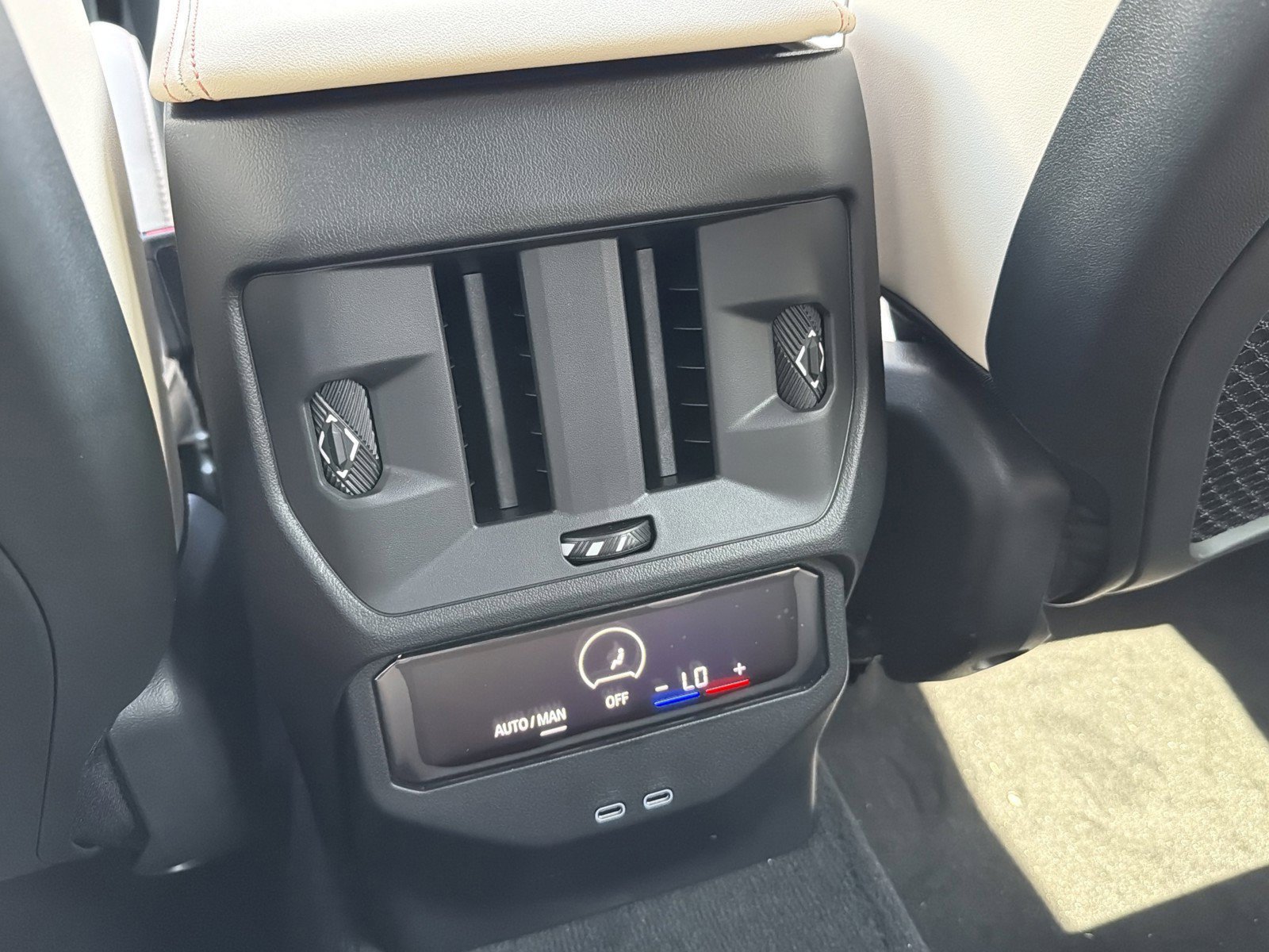 New 2026 BMW 330i Sedan w/ Convenience Package RWD image 17