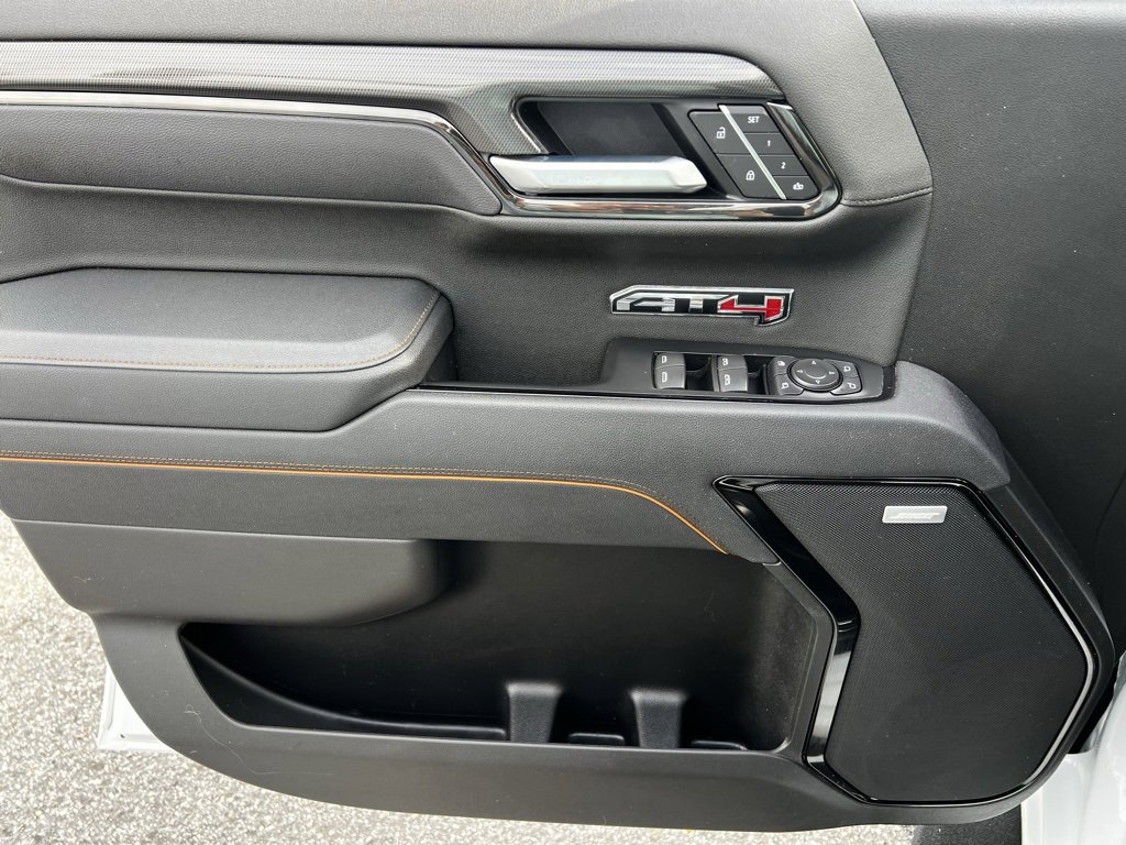 Used 2025 GMC Sierra 1500 AT4 w/ AT4 Premium Package image 18