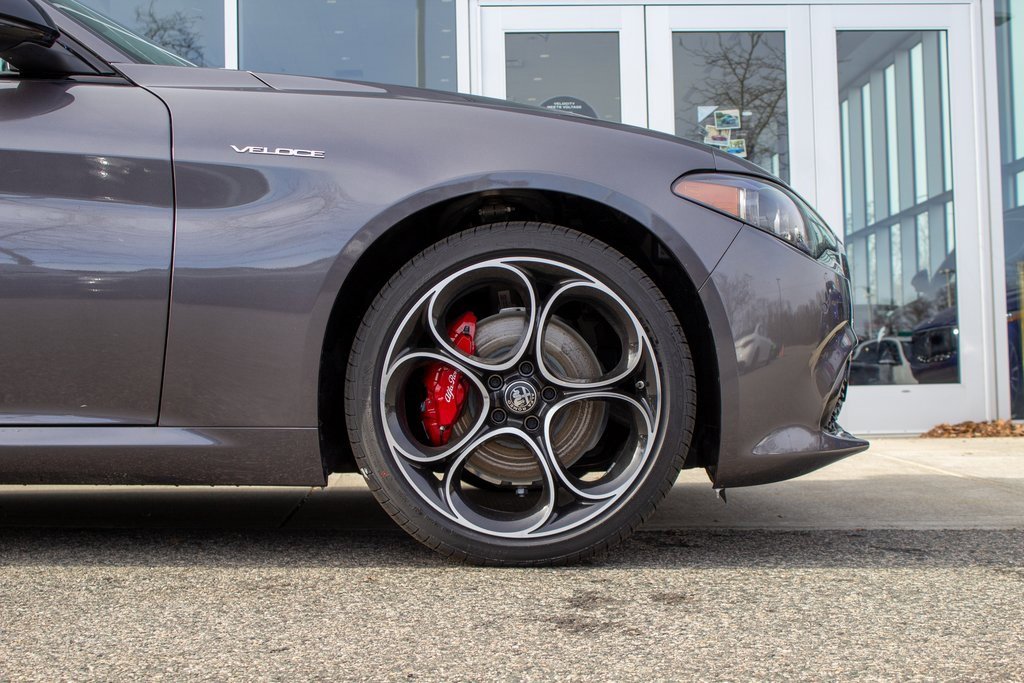 New 2025 Alfa Romeo Giulia AWD image 5