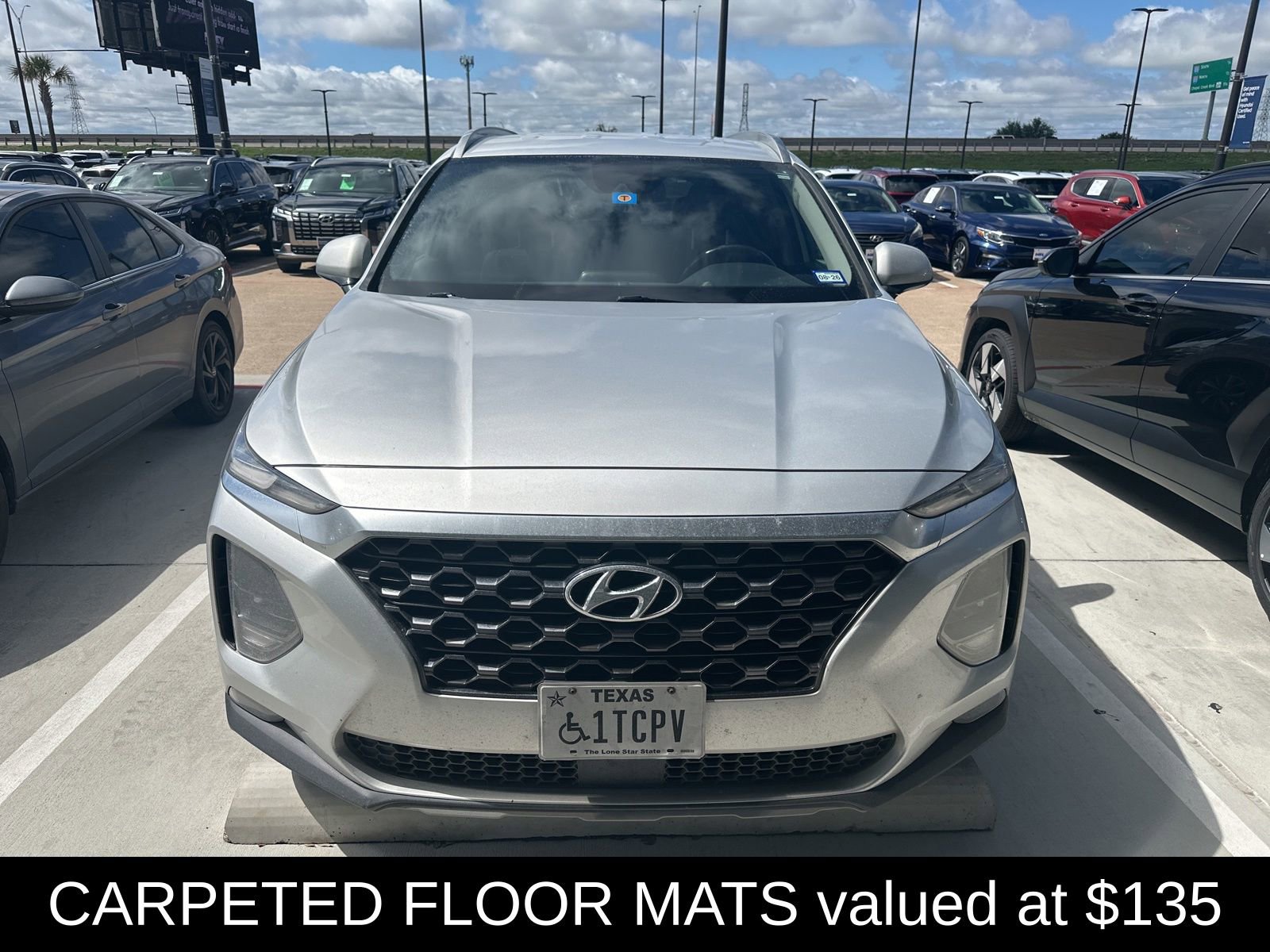 Used 2019 Hyundai Santa Fe SEL FWD image 3