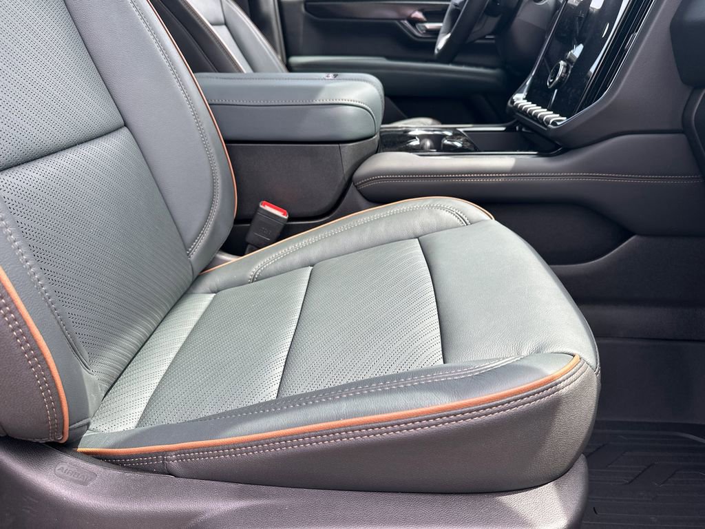 New 2026 GMC Yukon AT4 w/ AT4 Premium Plus Package image 14