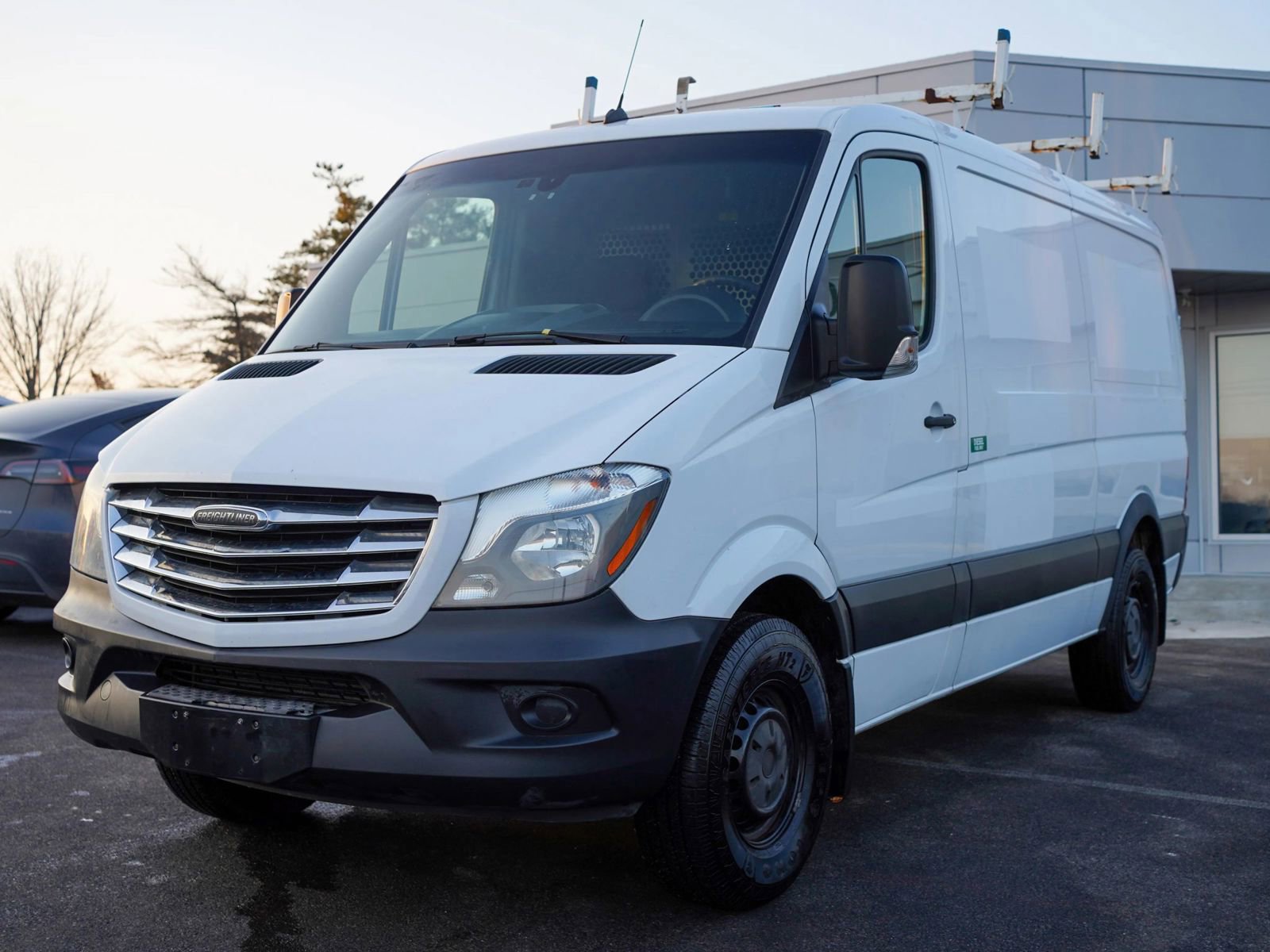 Used 2017 Freightliner Sprinter 2500 w/ Convenience Package RWD image 1