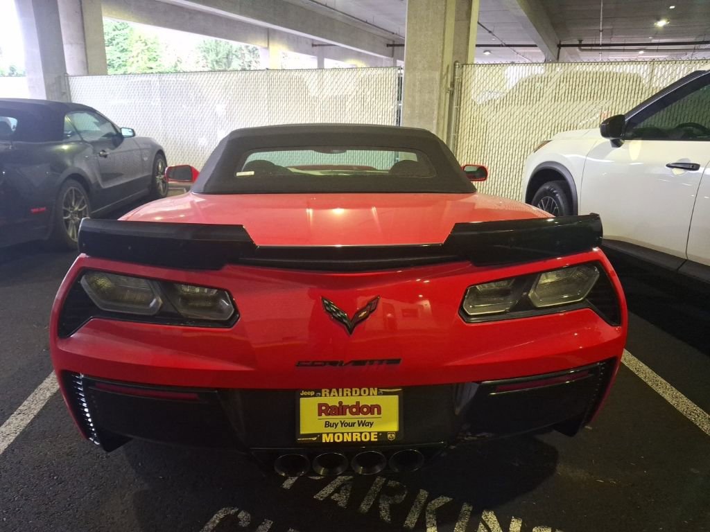 Used 2015 Chevrolet Corvette Z06 w/ 3LZ Preferred Equipment Group image 8