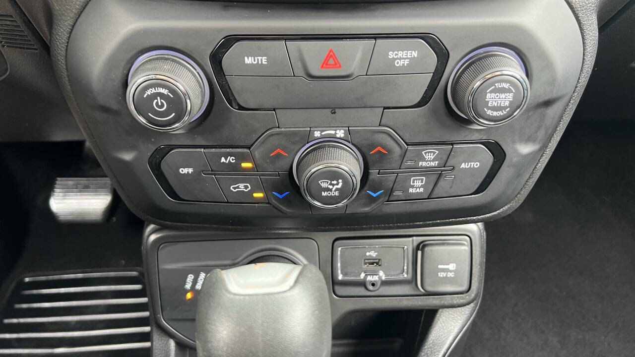 Used 2020 Jeep Renegade Altitude AWD/4WD image 22