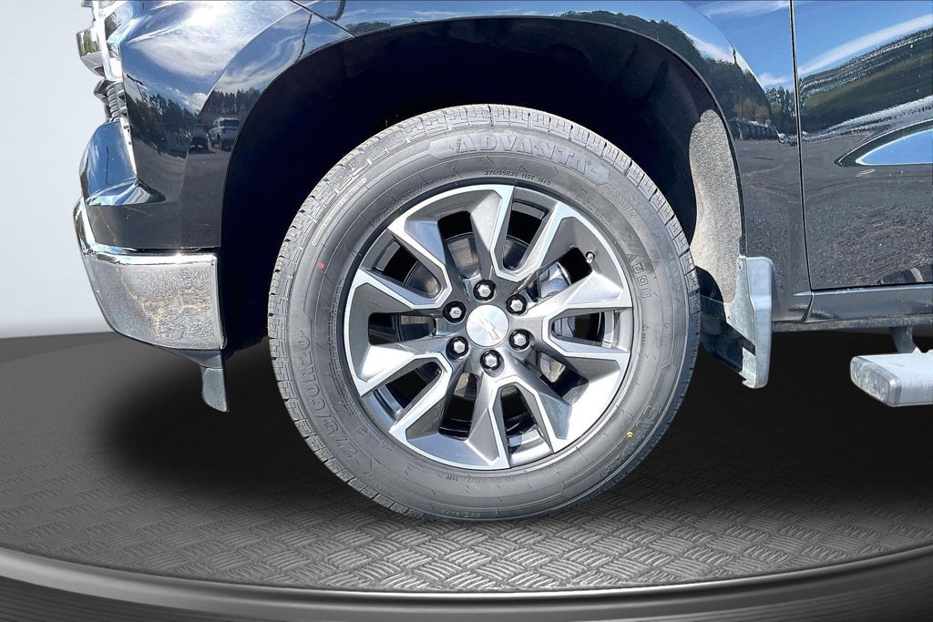 Used 2023 Chevrolet Silverado 1500 LT AWD/4WD image 35