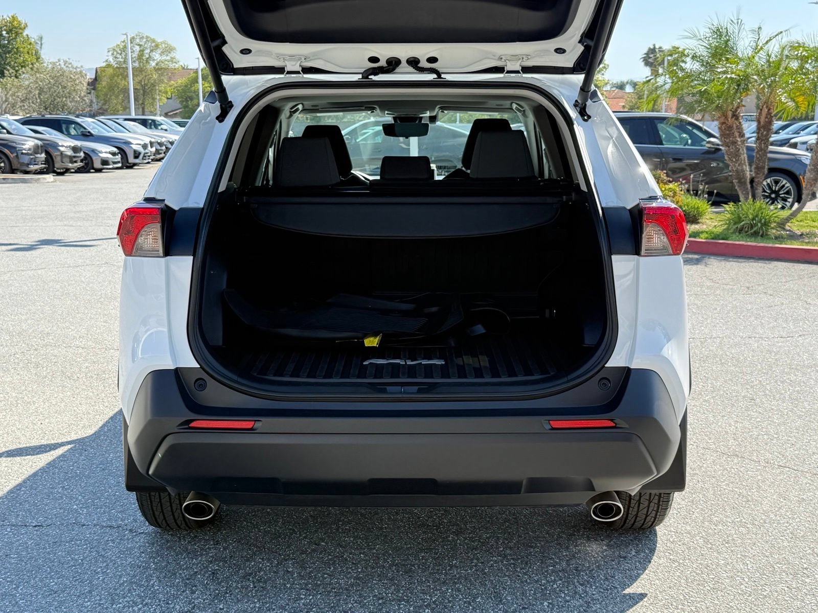 Used 2024 Toyota RAV4 XLE w/ Convenience Package FWD image 16