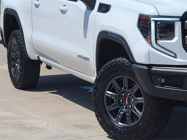 Used 2024 GMC Sierra 1500 AT4X image 10