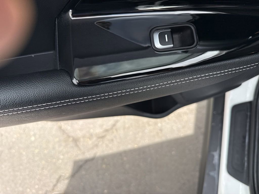 Used 2022 Kia Niro EX image 10