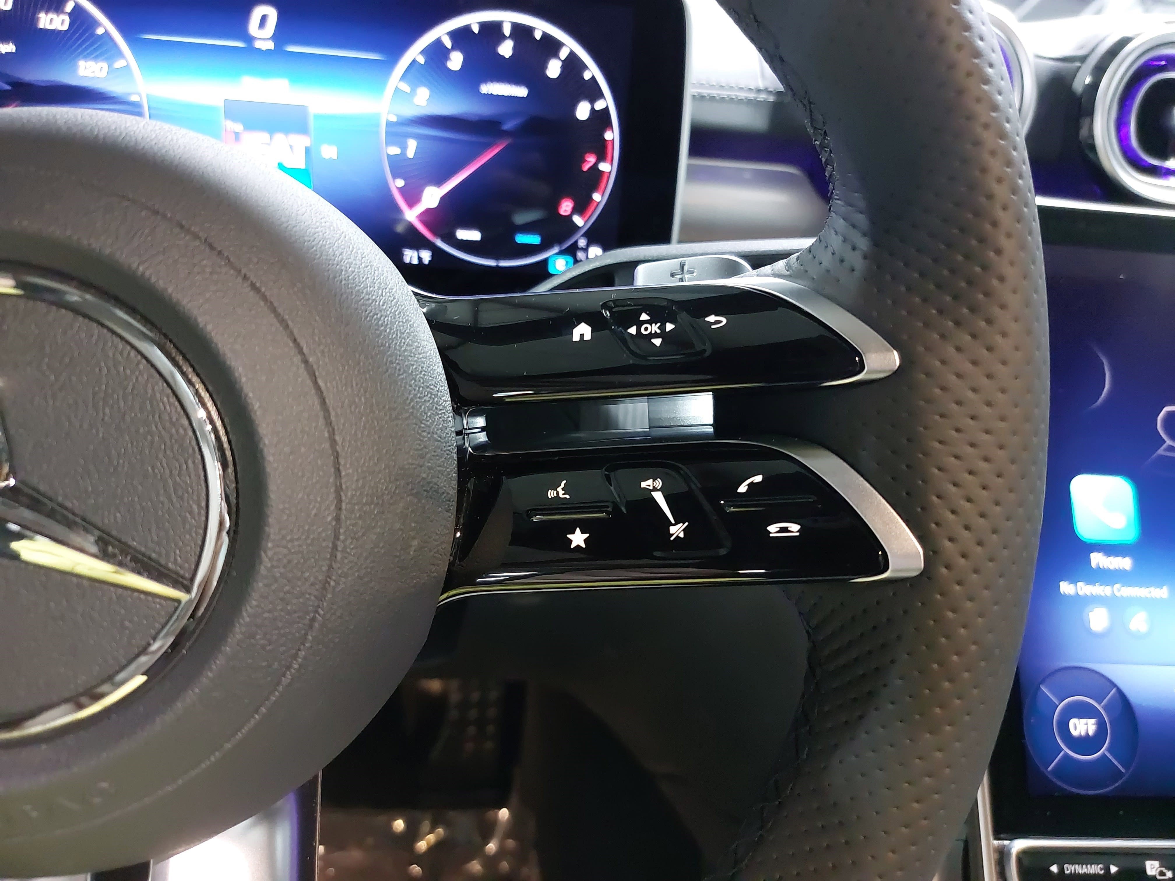 Used 2025 Mercedes-Benz C 300 Sedan image 18