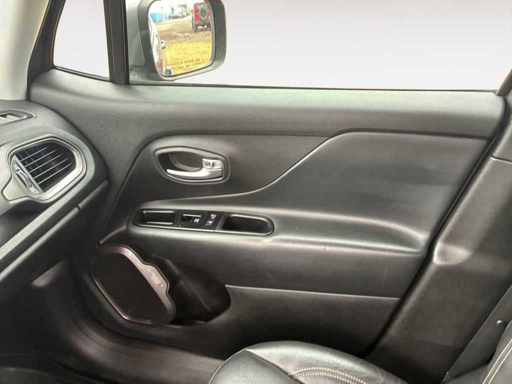 Used 2020 Jeep Renegade Limited AWD/4WD image 29