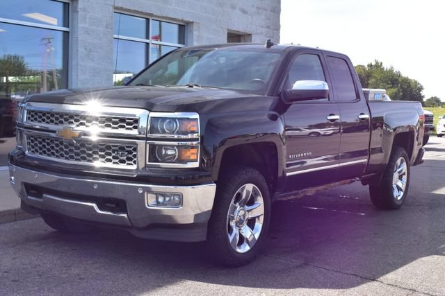 Used 2014 Chevrolet Silverado 1500 LTZ w/ LTZ Plus Package AWD/4WD image 17