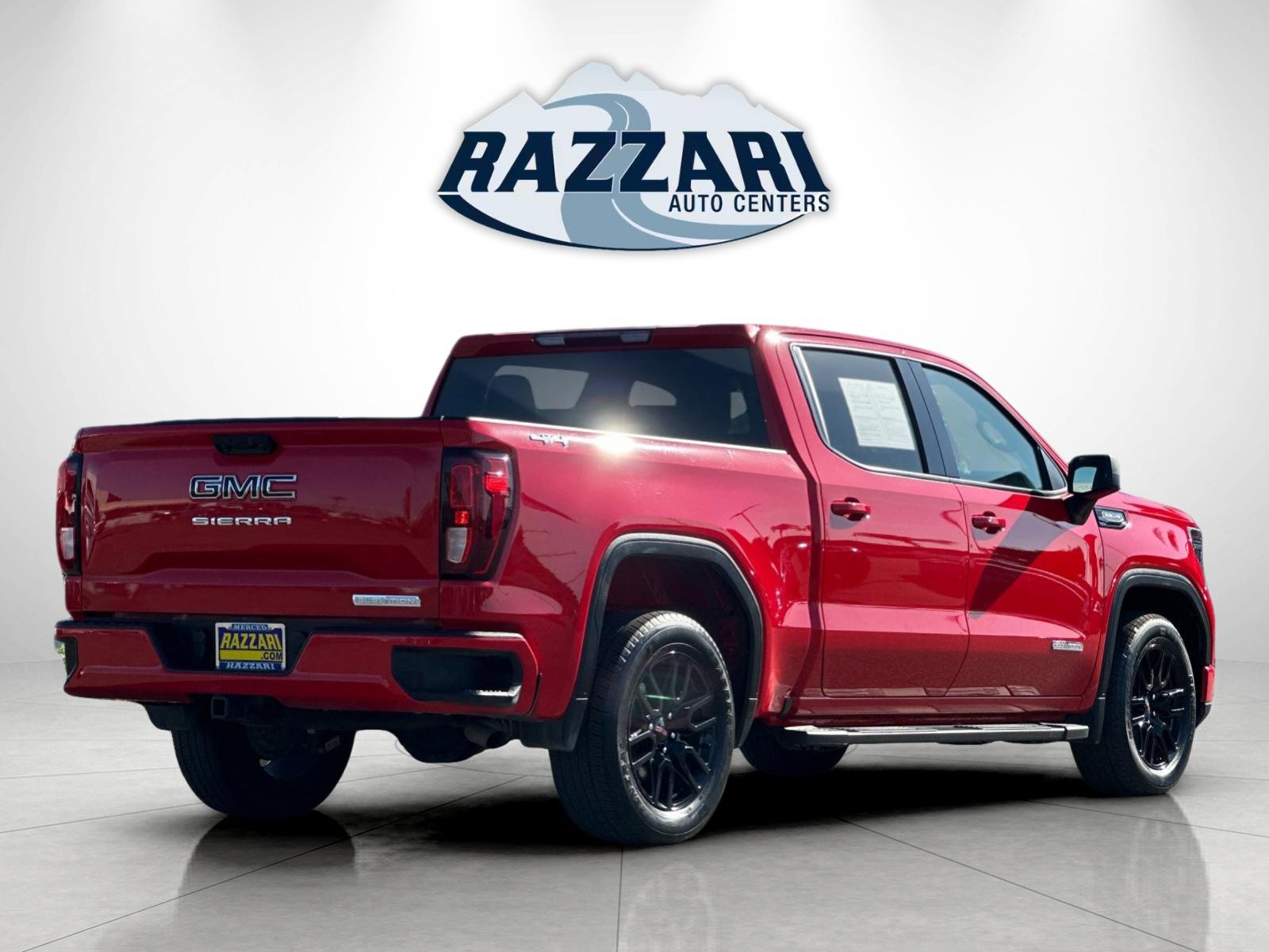 Used 2022 GMC Sierra 1500 Elevation w/ LPO, Elevation Black Package image 3