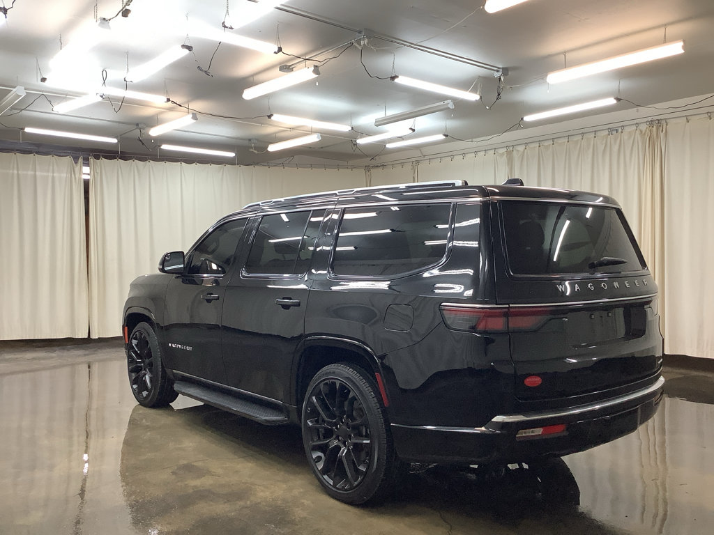 Used 2024 Jeep Wagoneer Series II AWD/4WD image 8