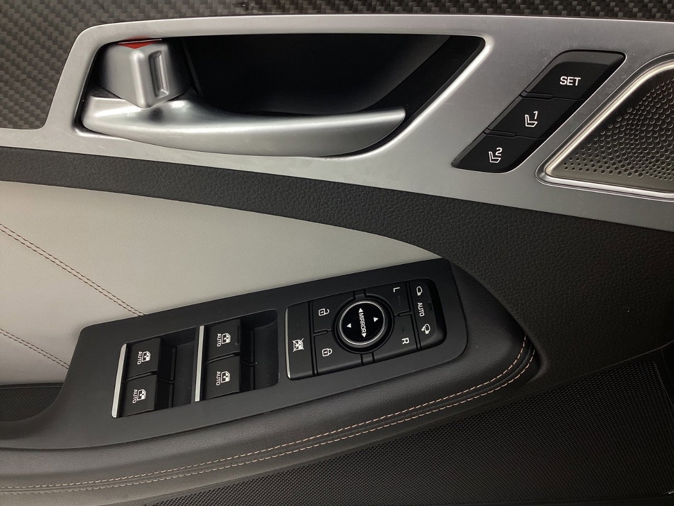 Used 2018 Genesis G80 3.3T Sport image 38