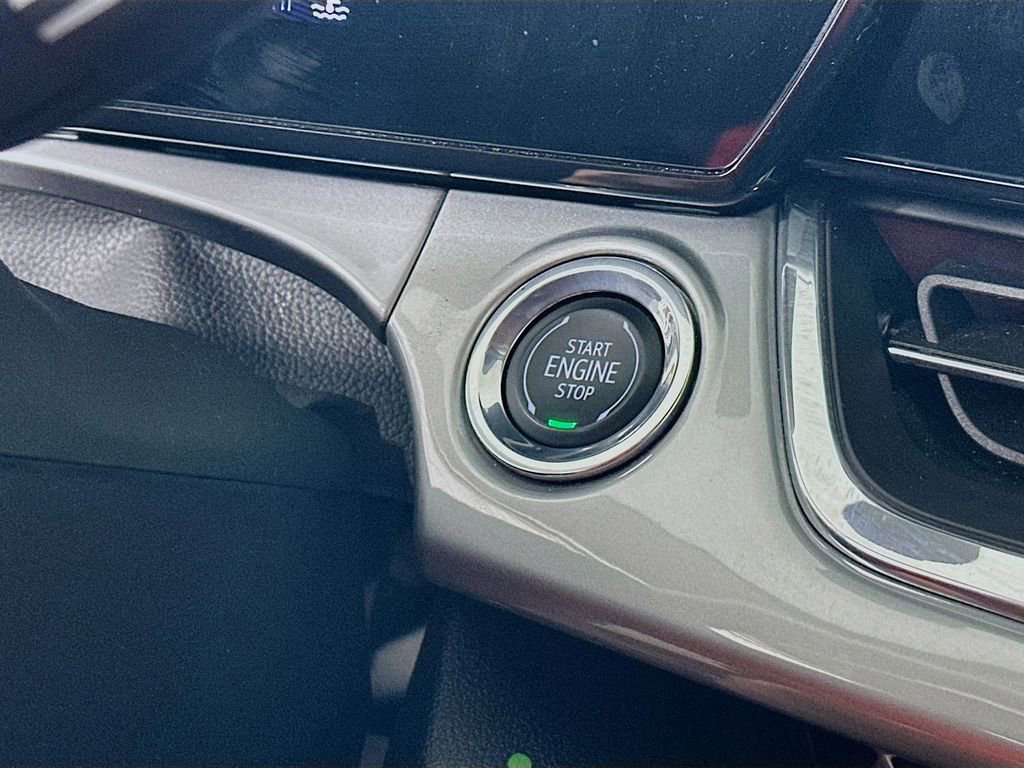 Used 2025 Chevrolet Trax LT image 20