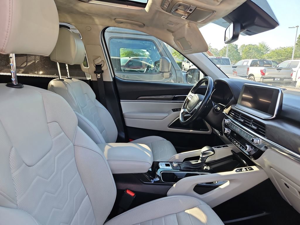 Used 2022 Kia Telluride SX w/ SX Prestige Package image 8