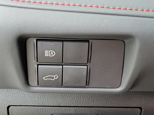 Used 2022 Toyota Highlander XSE FWD image 25