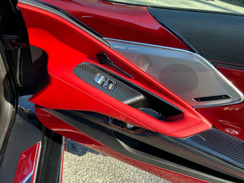 Used 2021 Chevrolet Corvette Stingray Preferred Cpe w/ Chrome Exterior Badge Package image 32