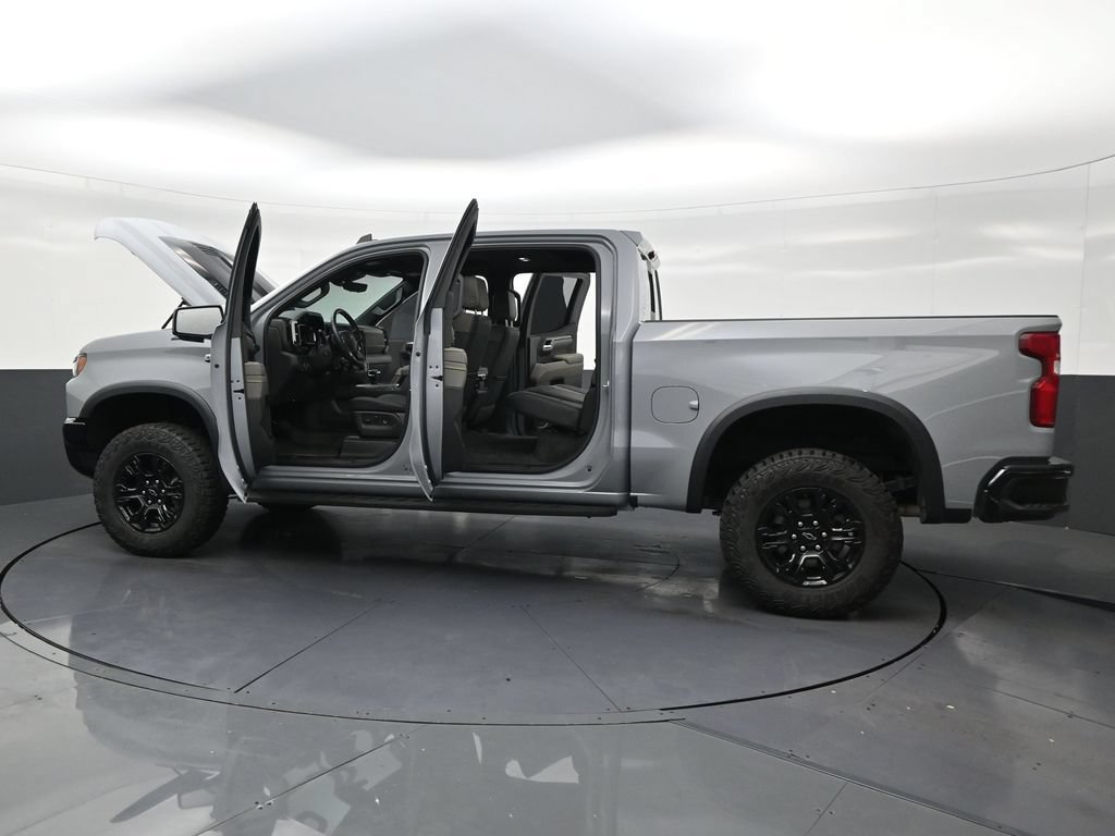 Used 2024 Chevrolet Silverado 1500 ZR2 w/ Technology Package AWD/4WD image 29
