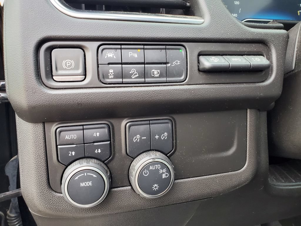 Certified 2022 Chevrolet Suburban High Country AWD/4WD image 9