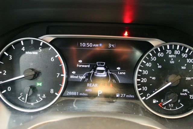 Used 2021 Nissan Rogue SV image 24