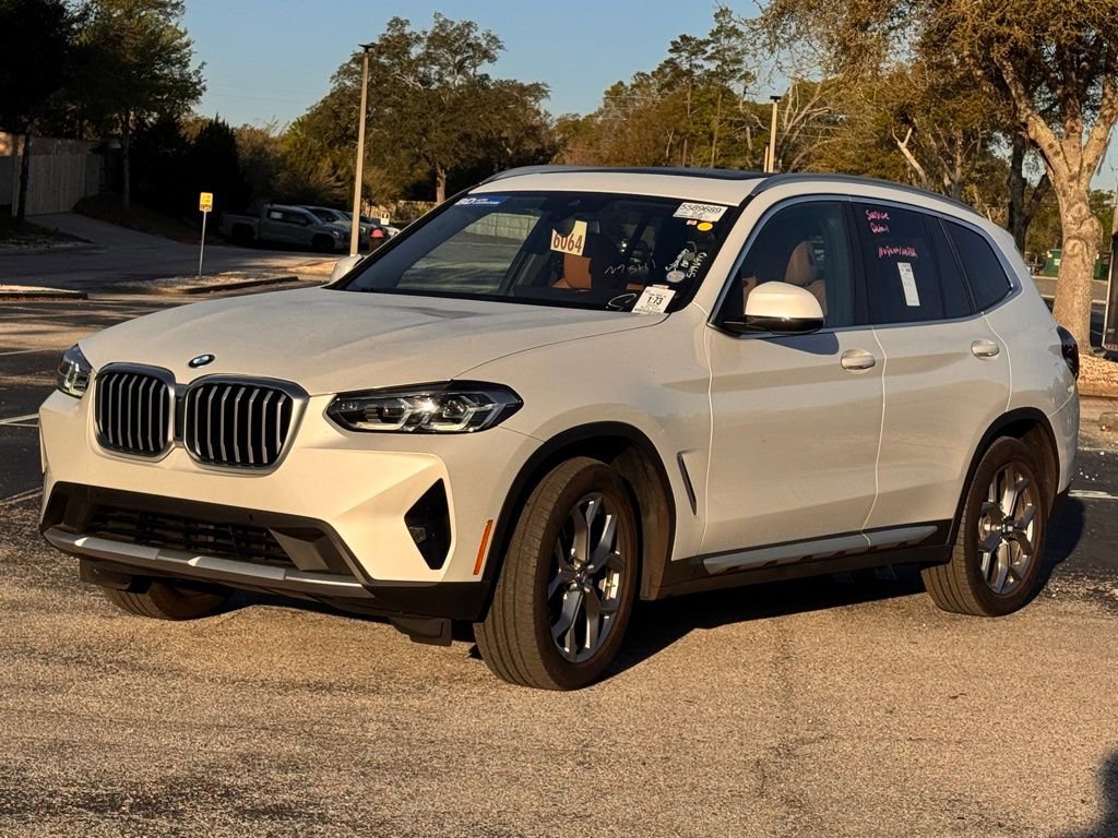 Used 2023 BMW X3 xDrive30i image 3