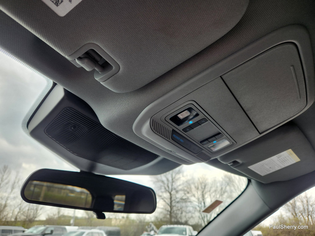 Used 2024 Ford Explorer XLT w/ Equipment Group 202A image 46