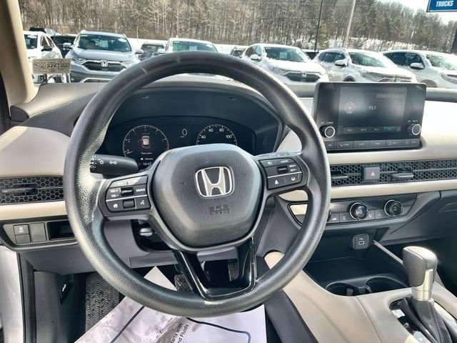 Used 2023 Honda HR-V LX image 13