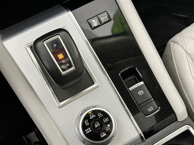 Used 2023 Mitsubishi Outlander SEL AWD/4WD image 16