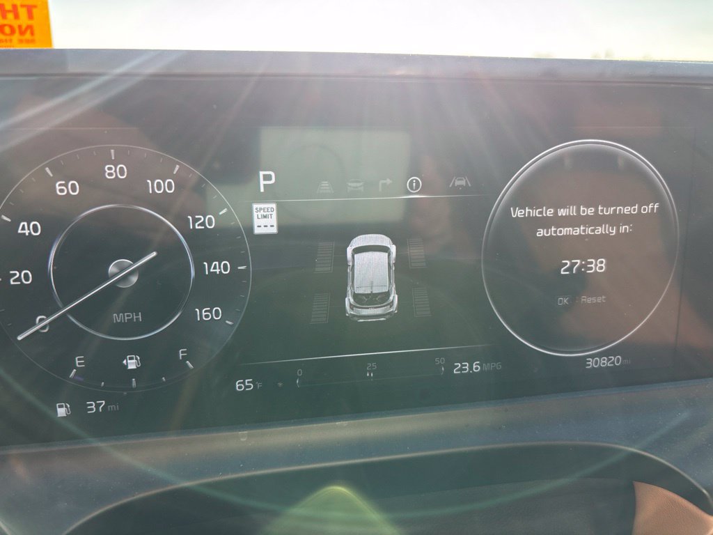 Certified 2024 Kia Seltos SX w/ SX Sunroof Package AWD/4WD image 9