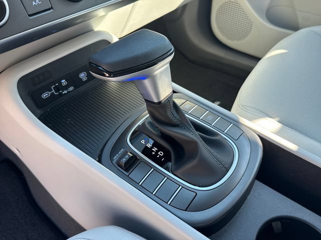 Used 2026 Hyundai Kona SE FWD image 24