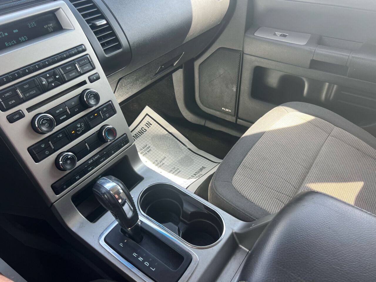 Used 2009 Ford Flex SE FWD image 26