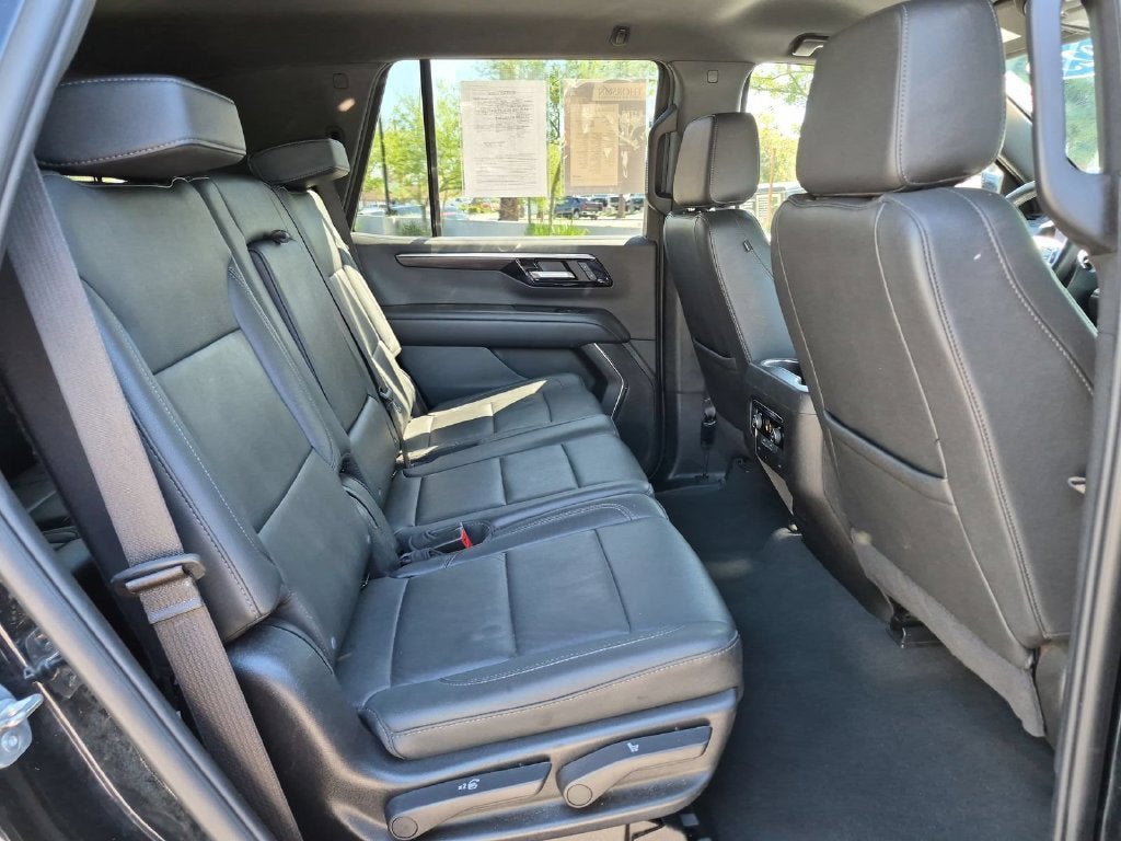 Used 2025 Chevrolet Tahoe LT AWD/4WD image 30
