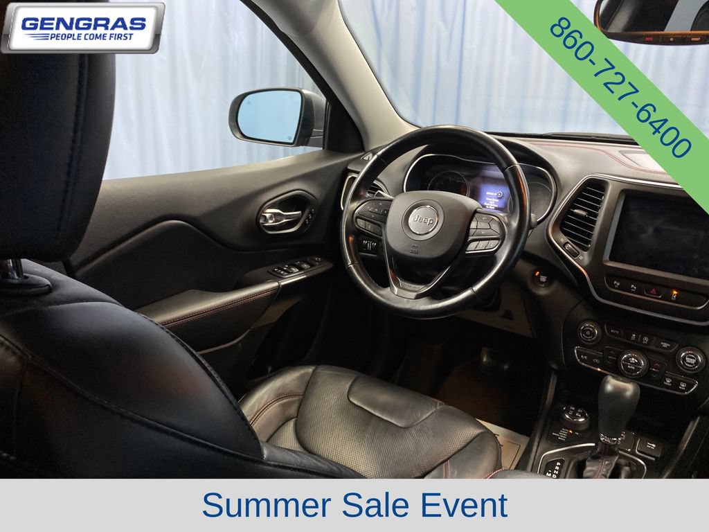 Used 2020 Jeep Cherokee Trailhawk AWD/4WD image 37