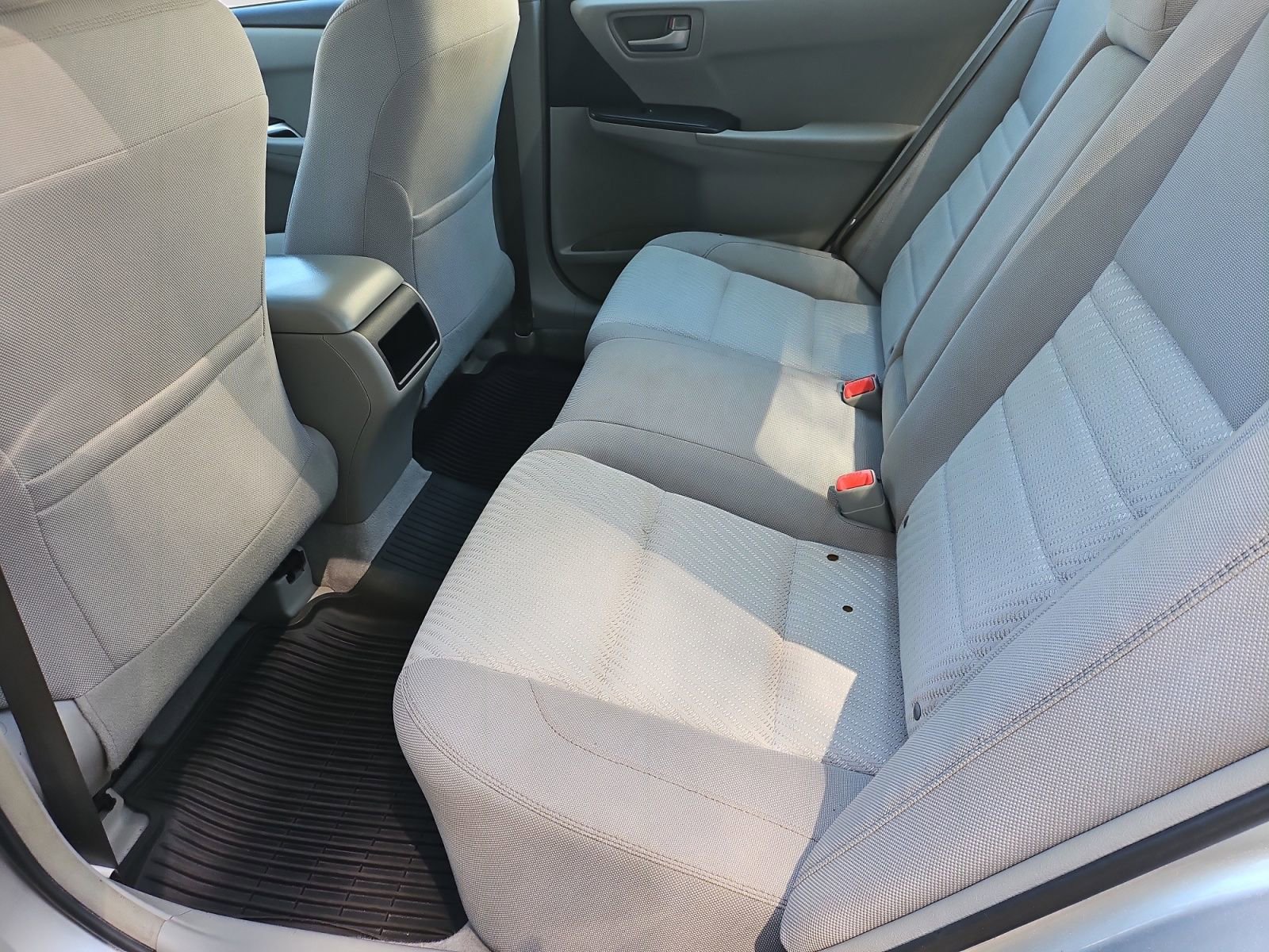 Used 2017 Toyota Camry LE w/ Four Season Floor Mat Package FWD image 27