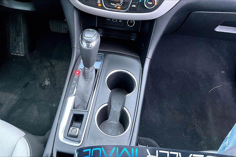 Used 2021 Chevrolet Equinox LS AWD/4WD image 17