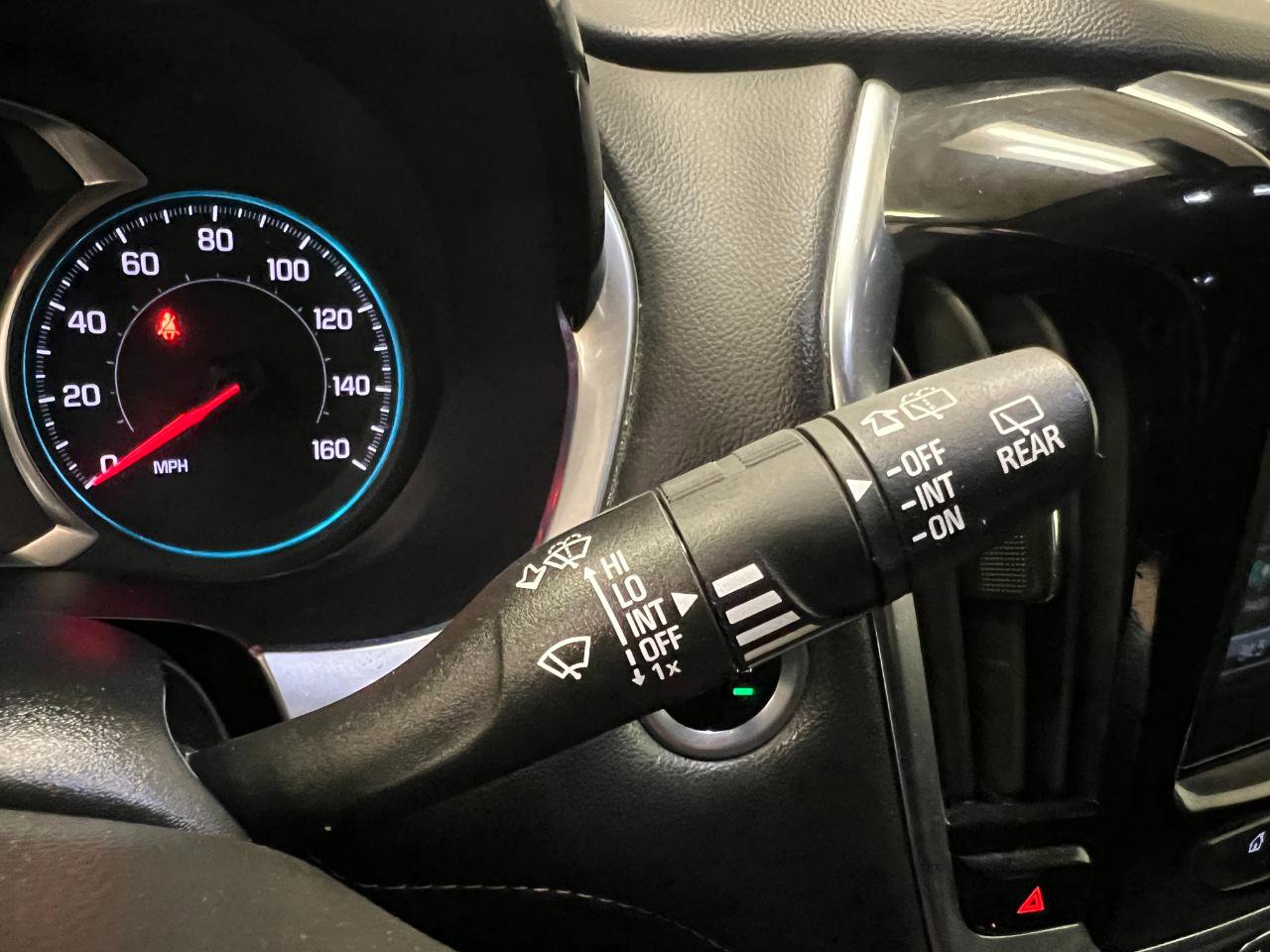 Used 2019 Chevrolet Traverse LT FWD image 41