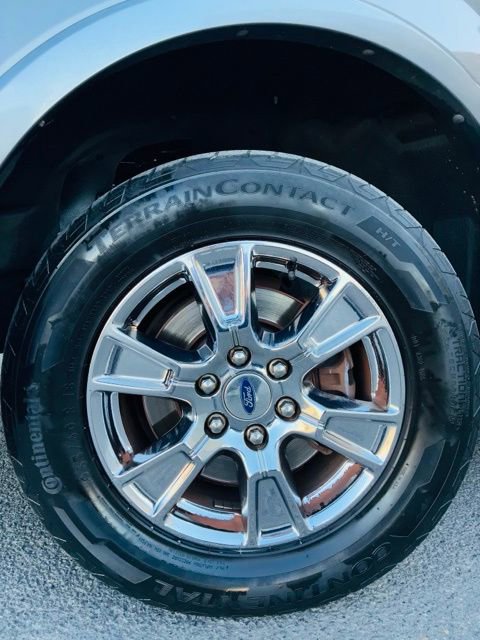 Used 2015 Ford F150 Lariat image 2