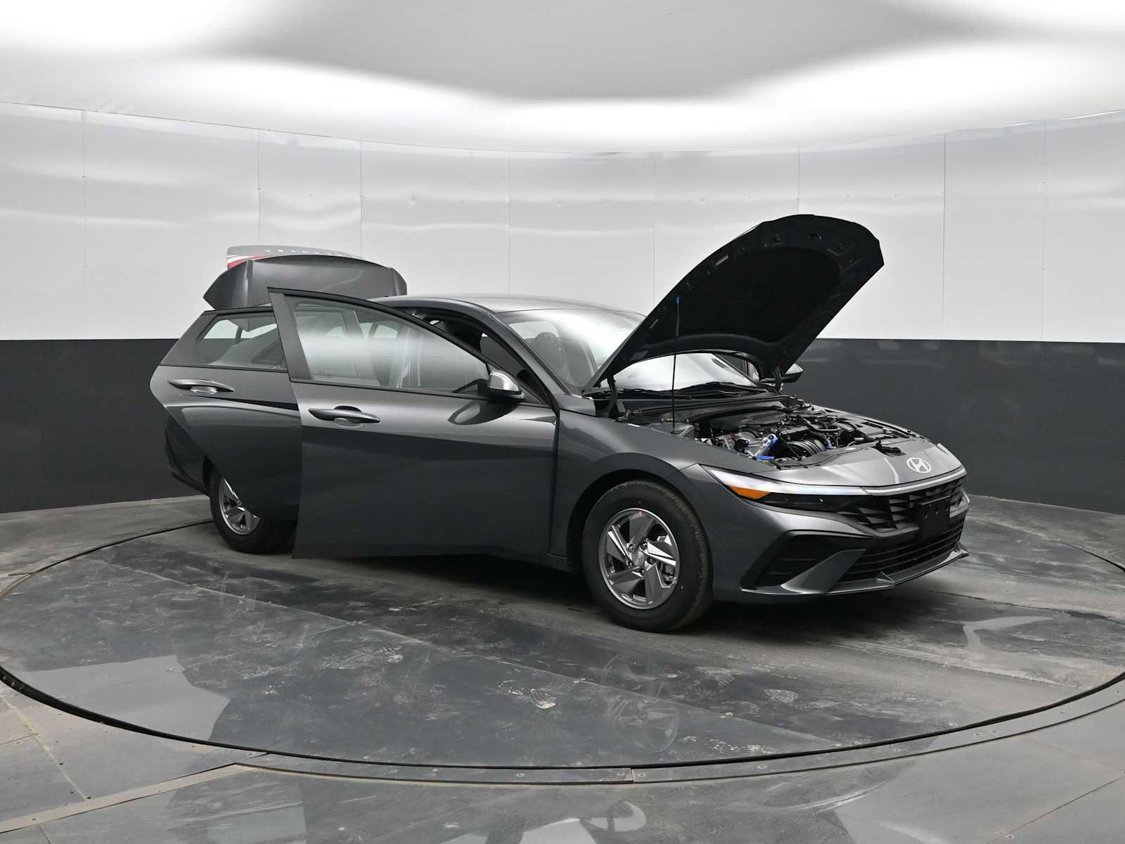 New 2026 Hyundai Elantra SE image 40