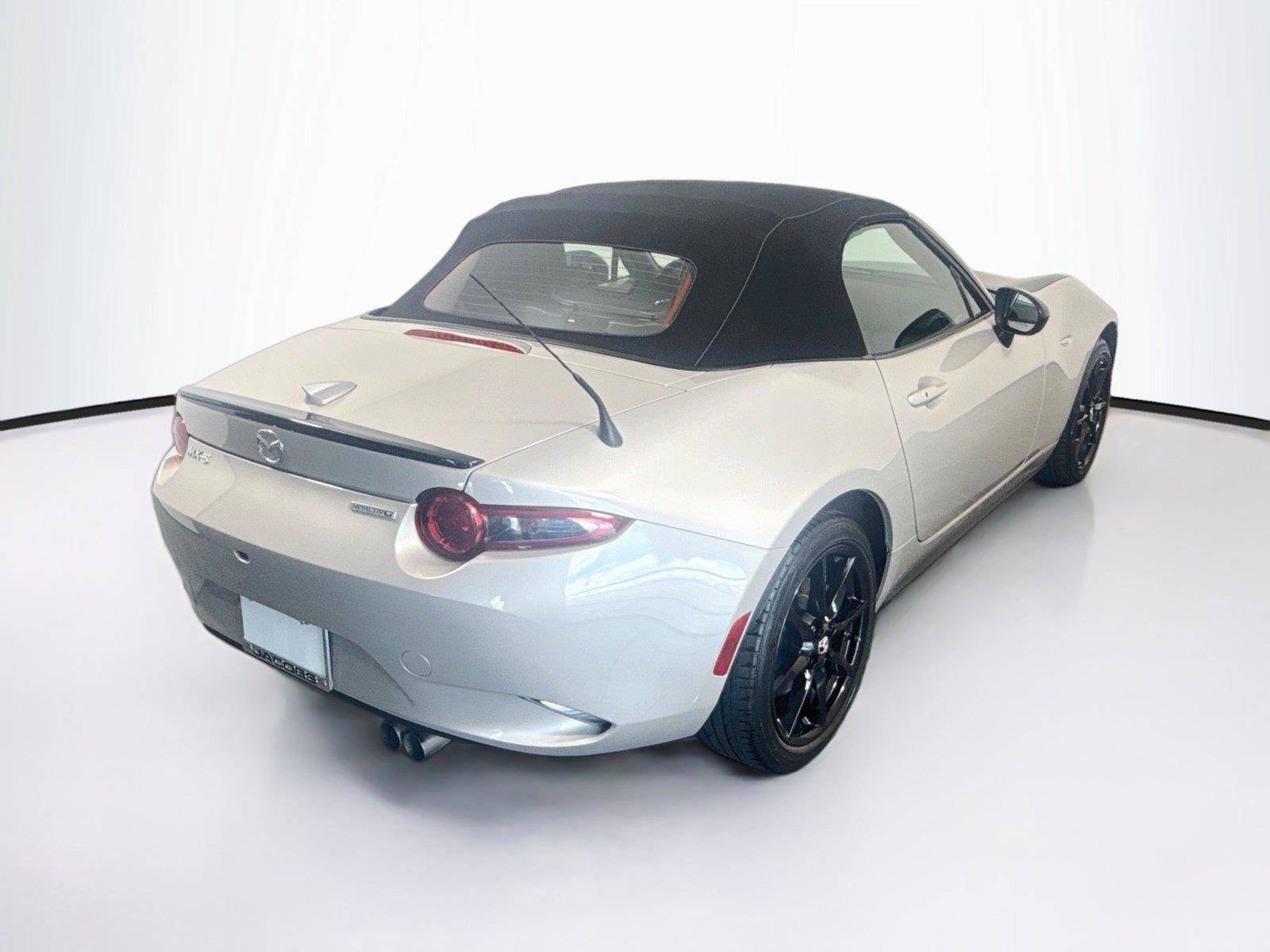 Used 2023 MAZDA MX-5 Miata Club RWD image 6