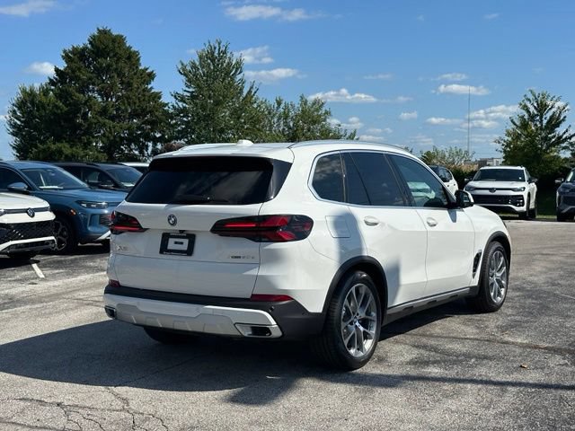 New 2026 BMW X5 xDrive50e w/ Premium Package AWD/4WD image 9