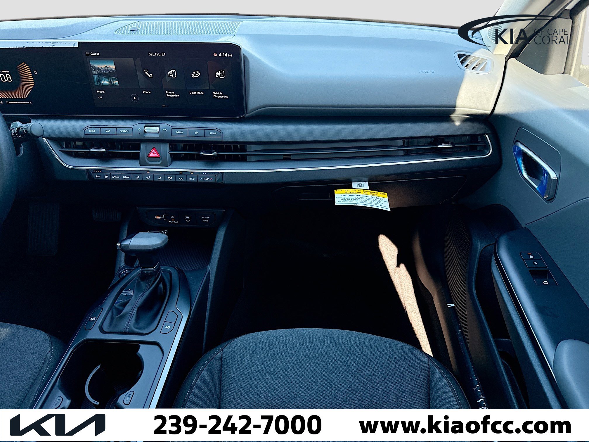 New 2025 Kia K4 LXS image 17