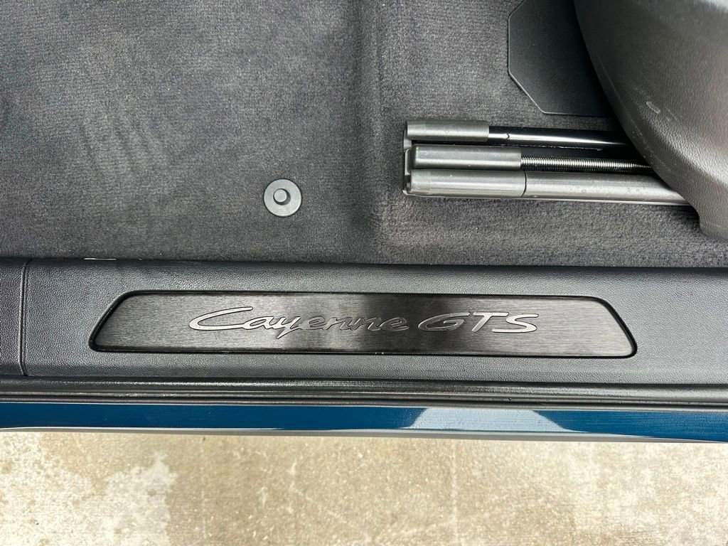 Certified 2025 Porsche Cayenne GTS AWD/4WD image 20