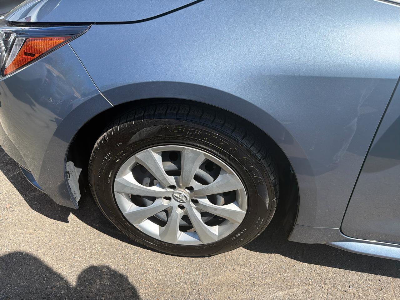 Used 2021 Toyota Corolla LE w/ Carpet Mat Package (TMS) FWD image 14