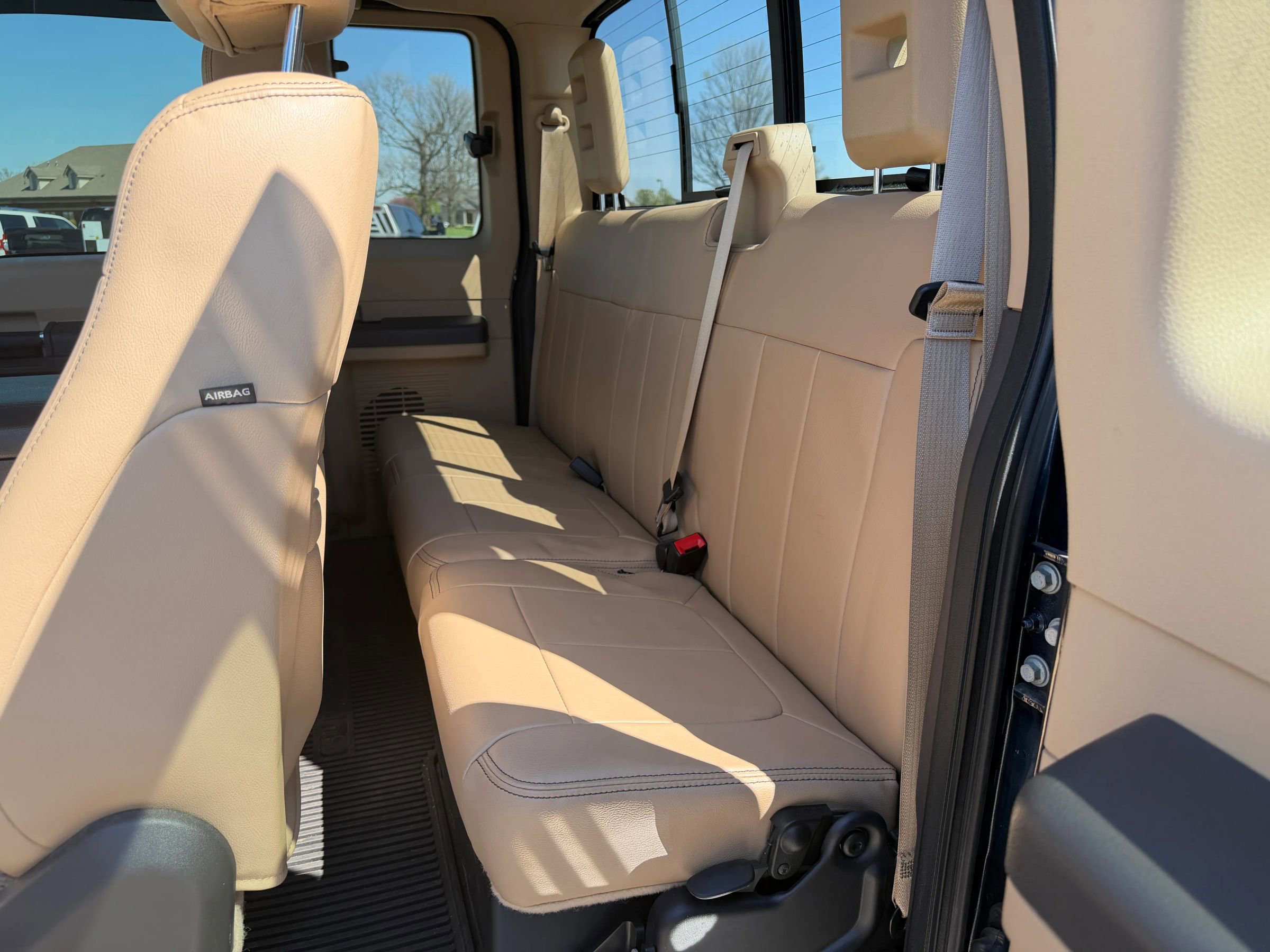 Used 2015 Ford F350 Lariat image 25