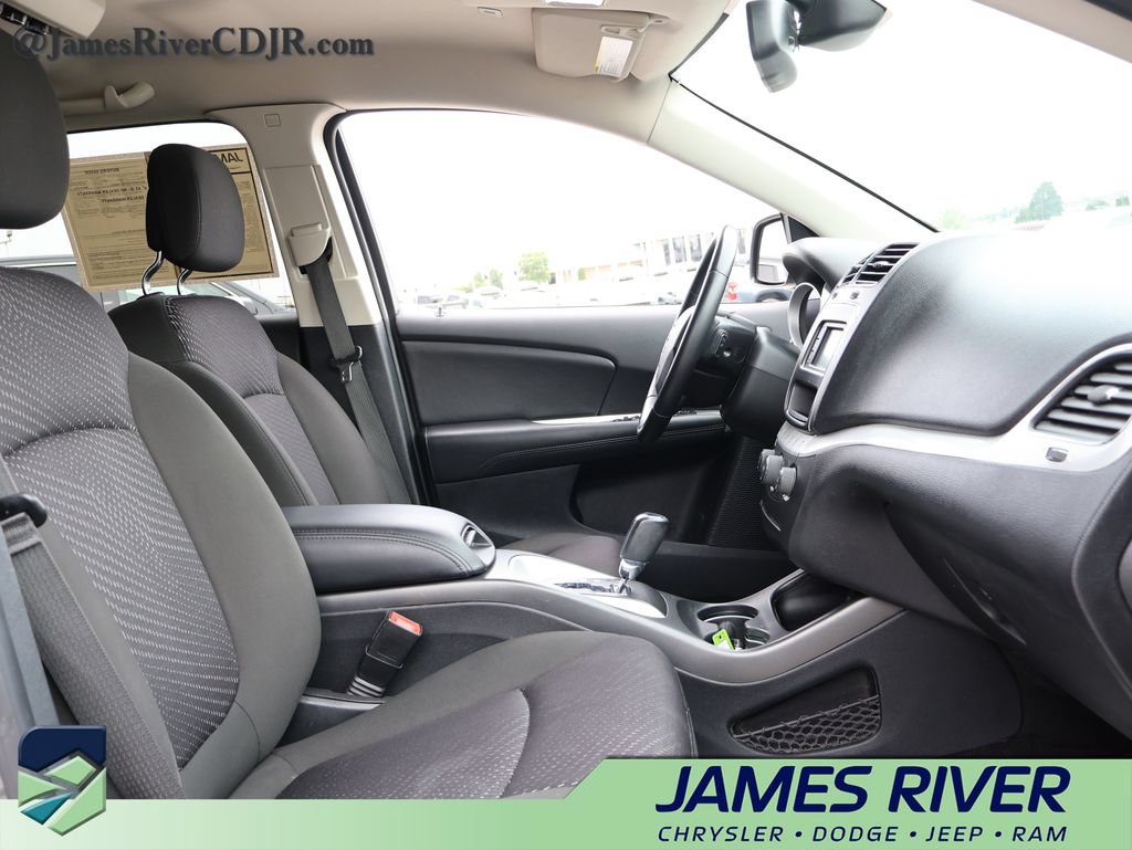 Used 2019 Dodge Journey SE w/ Premium Group FWD image 9