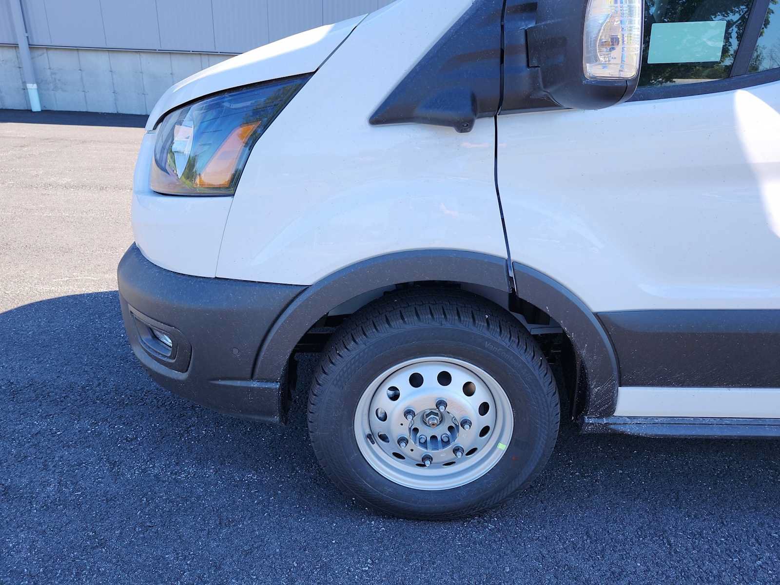 New 2026 Ford Transit 250 148 Medium Roof Extended AWD image 10