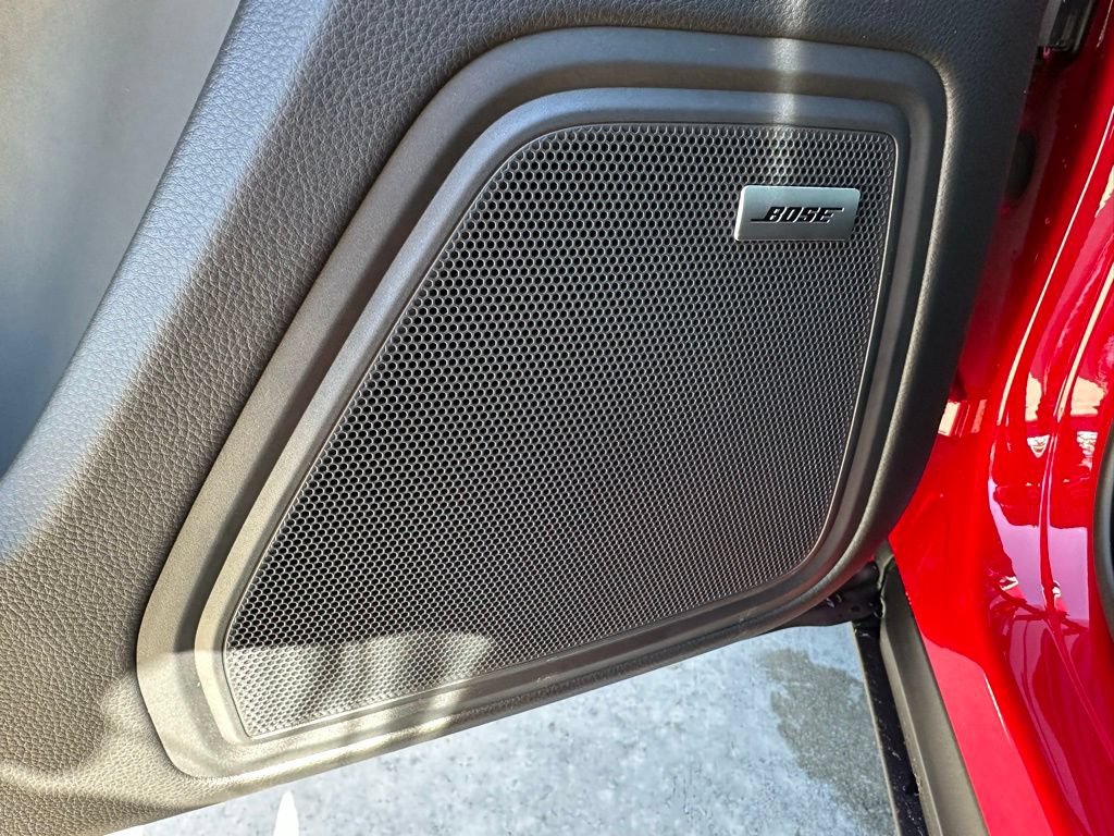 Certified 2026 Porsche Macan Turbo AWD/4WD image 21
