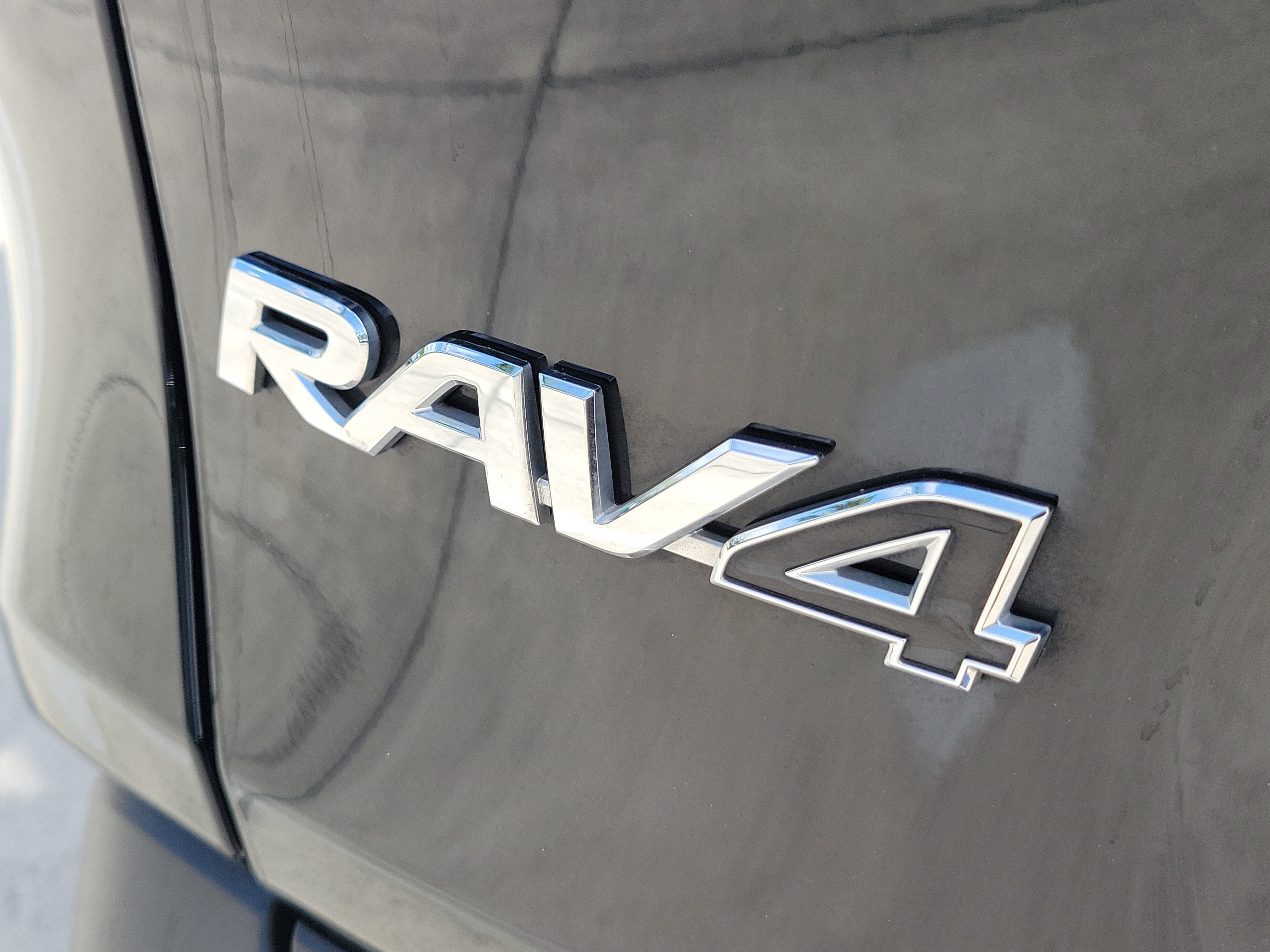 Used 2025 Toyota RAV4 XLE Premium w/ Weather Package FWD image 10